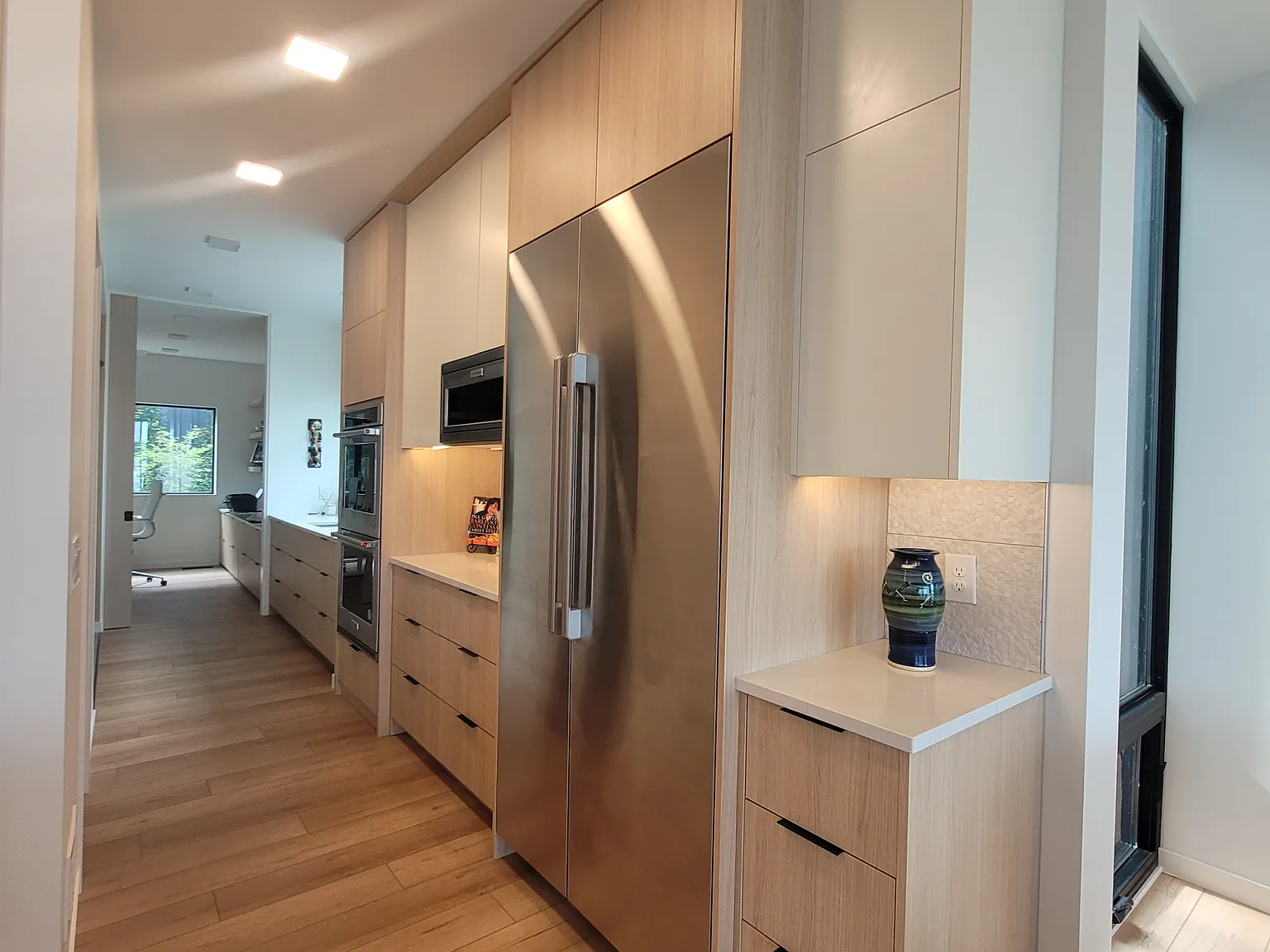 2048 Arbor Ln — Photo 3