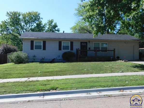 3111 SW 30th Ter, Topeka, KS 66614