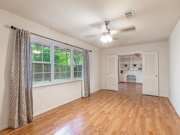 5th image of 10902 Saint Marys Ln