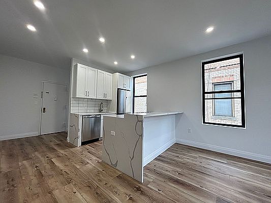 1st image of 30-90 33rd St #3PT