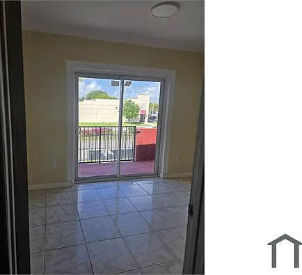 2 bed, 800 sqft, $1,800 — Photo 2