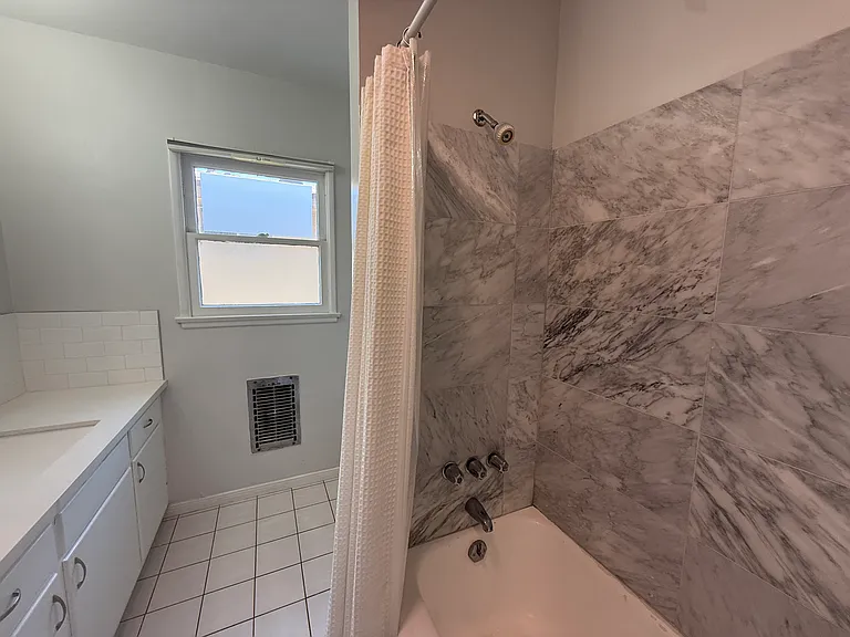 1222 McClellan Dr #8 — Photo 16