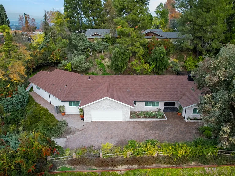 4732 Del Moreno Dr — Photo 62