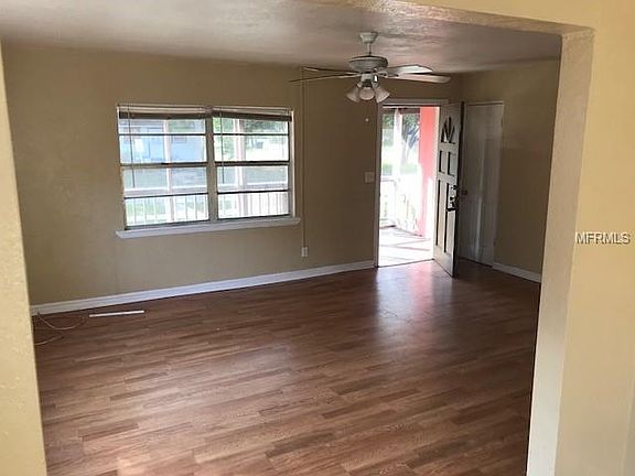 4th image of 783 21st Ave S