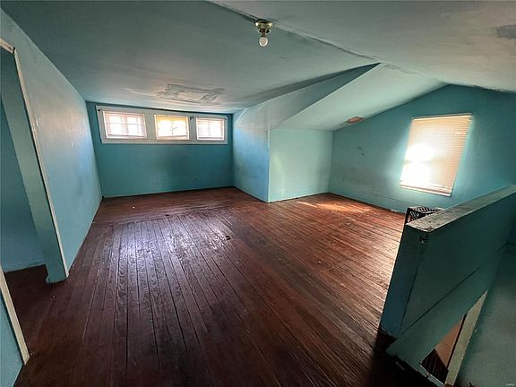 5th image of 4414 Elmbank Ave