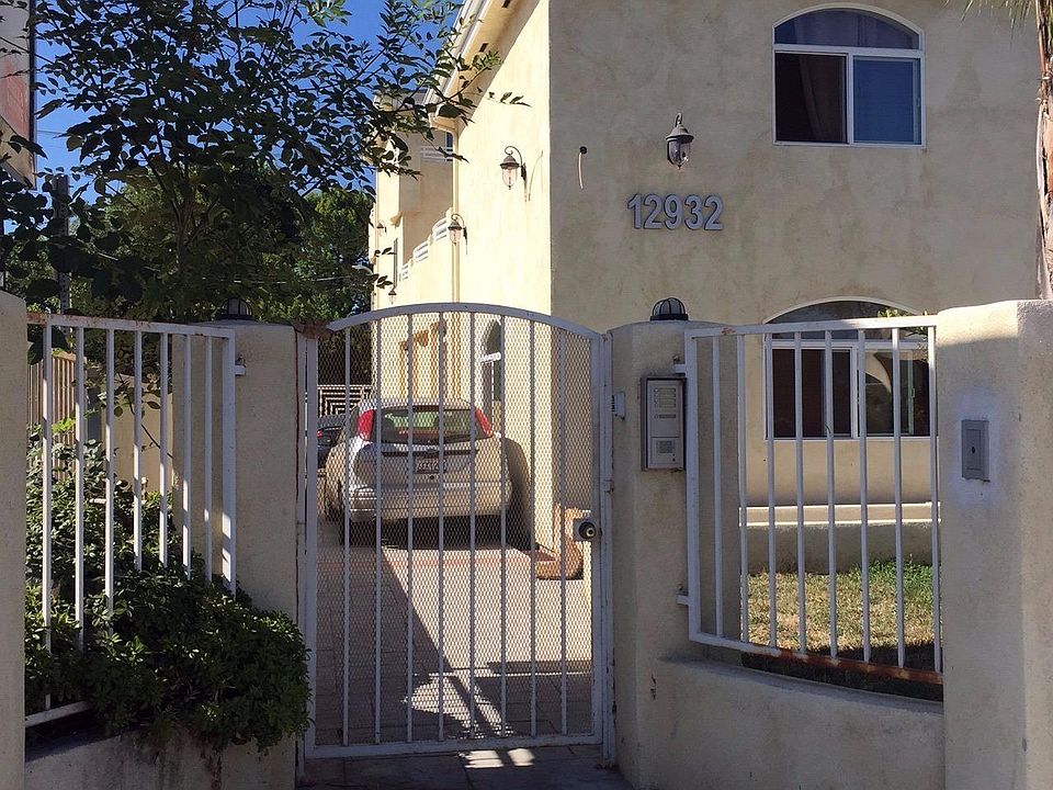 1st image of 12932 Vanowen St