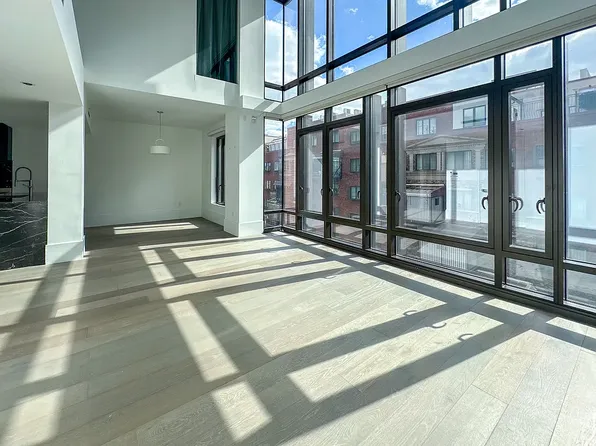 429 Kent Avenue image 4 of 25