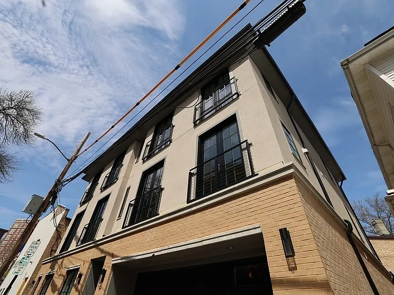 111 Marion St #1 — Photo 13