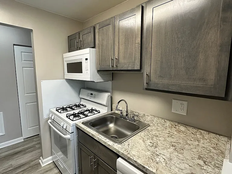Autumn Ridge Apartments — Photo 65