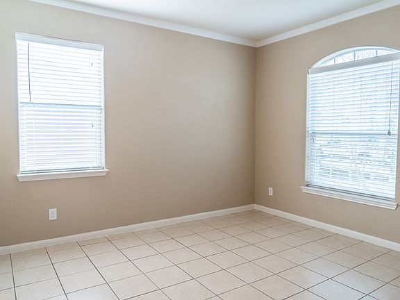 4th image of 6511 Luckey Sq