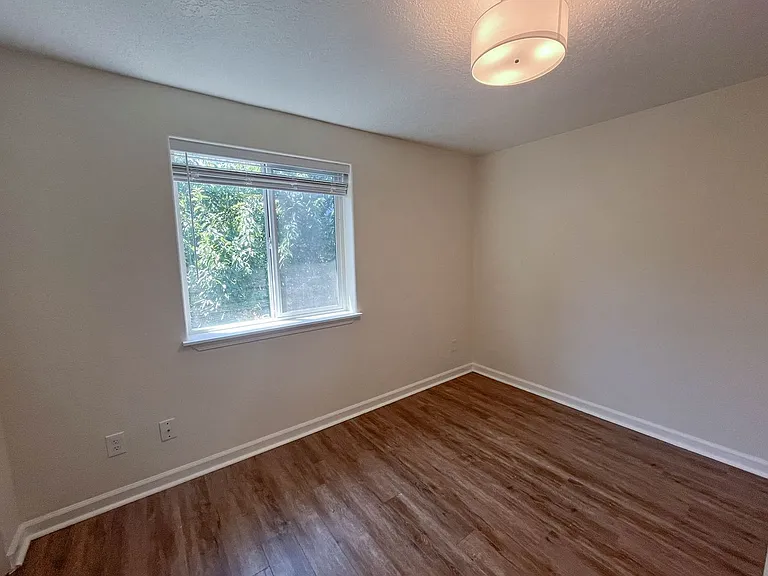 6431 SE 83rd Ave — Photo 33