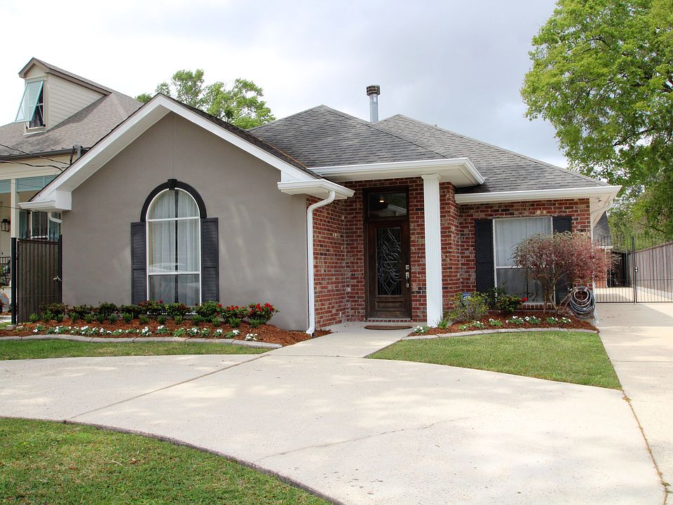 1st image of 570 Colonial Club Dr