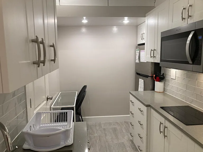 1550 Comox St — Photo 37