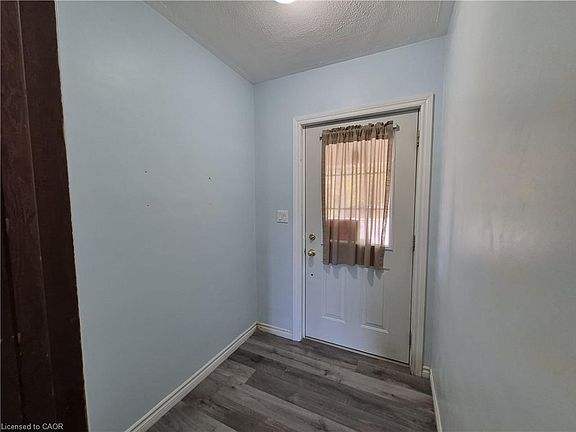5th image of 119 Norfolk St S