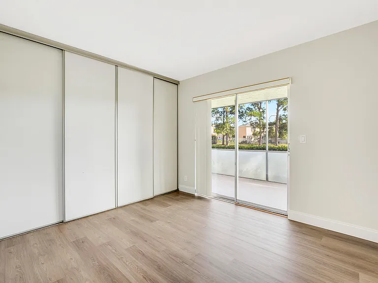 6489 Chasewood Dr #D — Photo 20