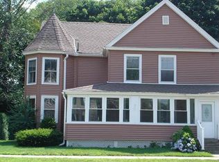 23 Lakeway Dr, Pittsfield, MA 01201