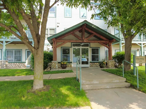 1279 Lakeshore Park Pl, Marquette, MI 49855