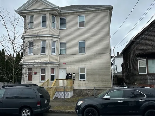 104 Tallman St, New Bedford, MA 02746