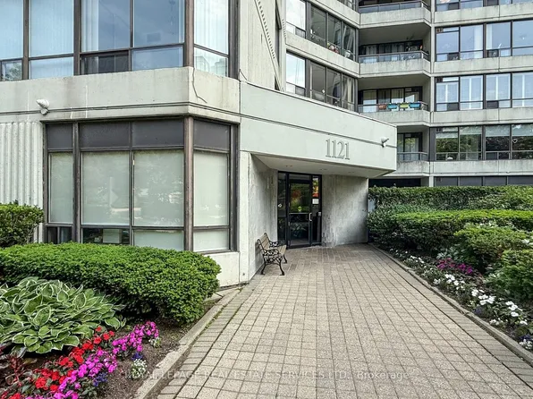 1121 Steeles Ave W Penthouse 102, Toronto, ON M2R 3W7