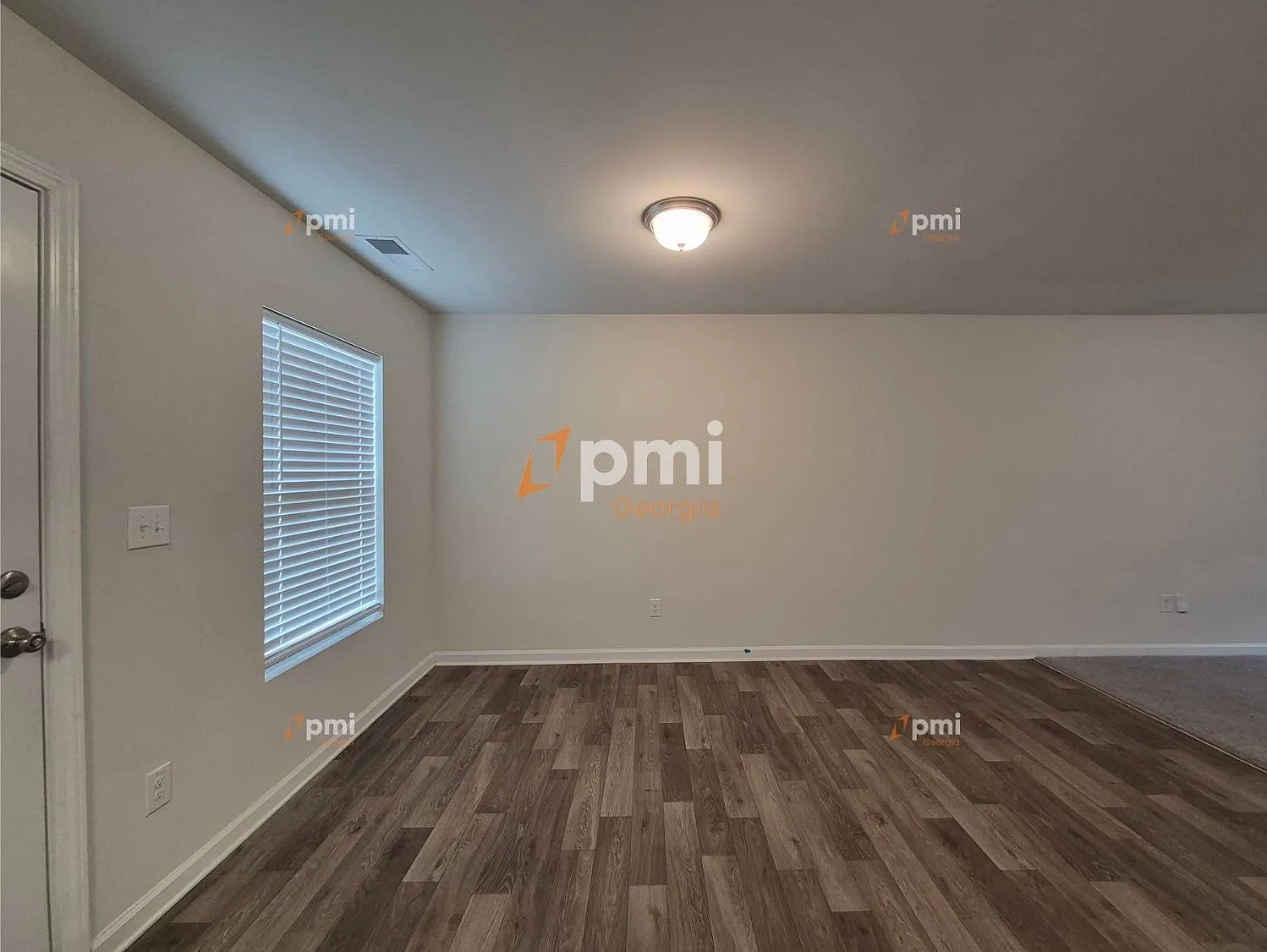 3 bed, 2.5 bath, 1564 sqft, $1,575 — Photo 3