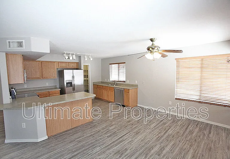 6132 N Florence Ave — Photo 6