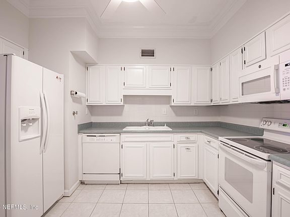 4th image of 2199 ASTOR Street #104