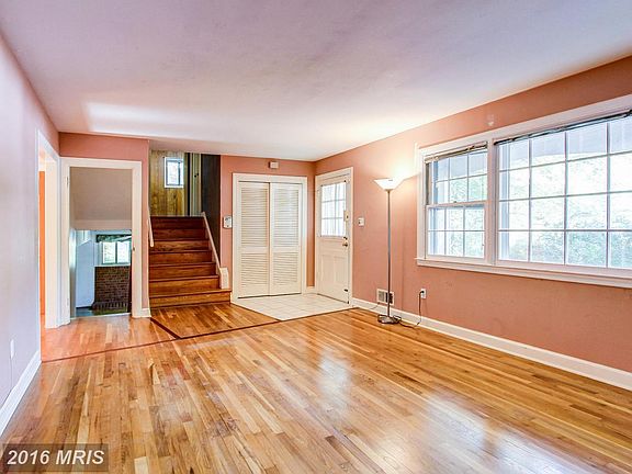 5th image of 13815 Drake Dr