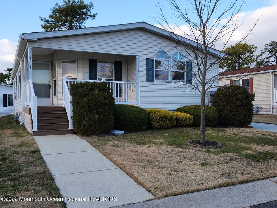 1st image of 721 Evergreen Ct