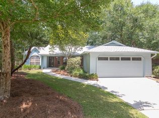 924 Stonehouse Rd, Tallahassee, FL 32301