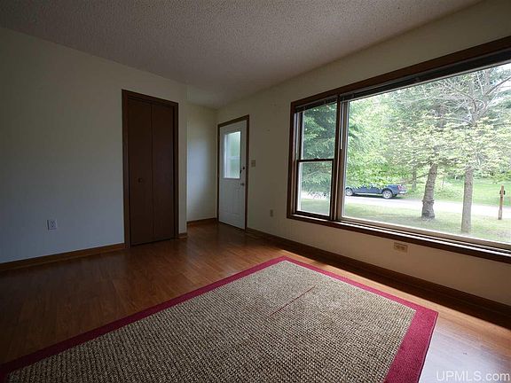 5th image of 1104 10th Ave