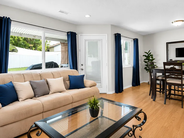 720 Matthisen Cir — Photo 8