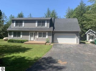 18922 Whisperwood Ct, Lake Ann, MI 49650