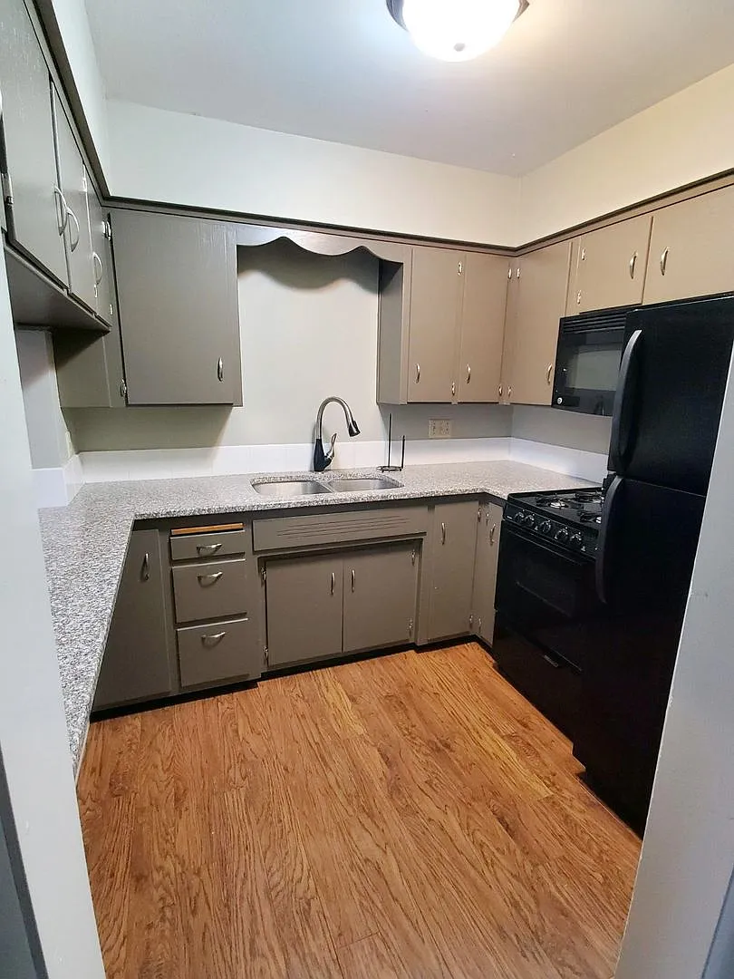 845 2nd St SW — Photo 2