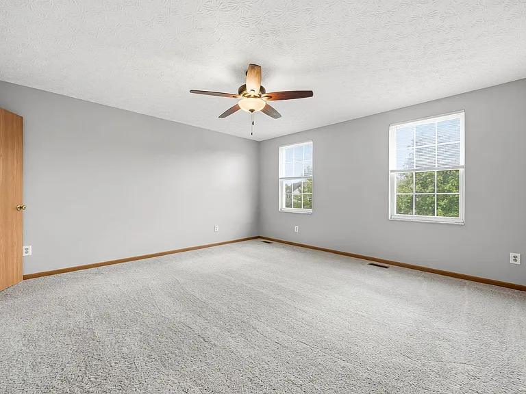 3033 Jamestown Dr — Photo 21