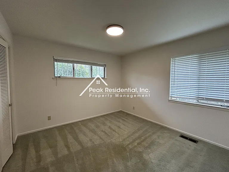 3107 Clairidge Way — Photo 21