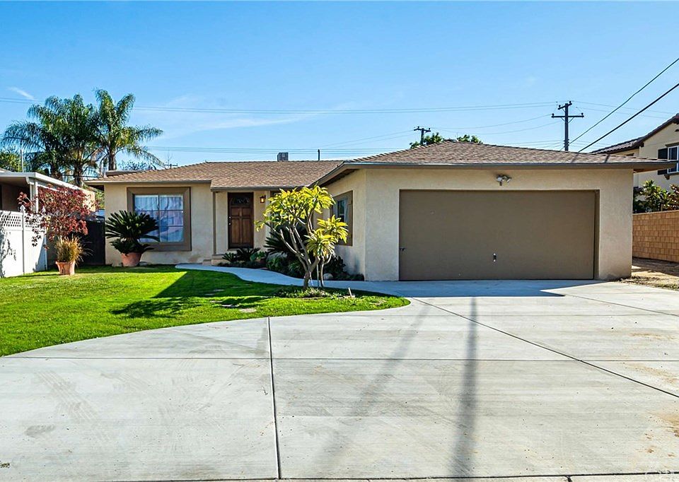 1st image of 15048 Fairacres Dr