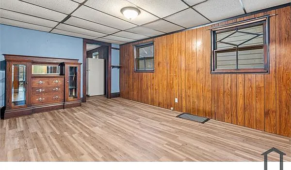 1146 N Main St — Photo 14