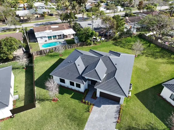 9630 SW 208th Ter, Cutler Bay, FL 33189