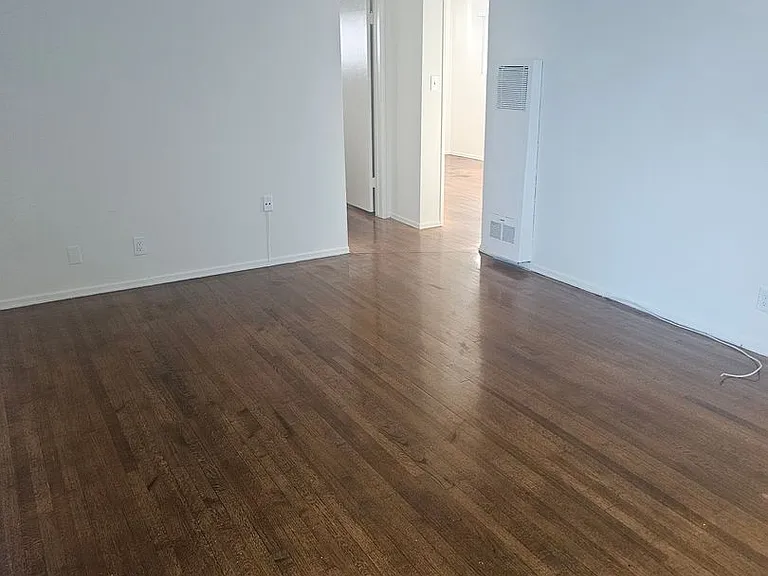 636 N Sweetzer Ave — Photo 5