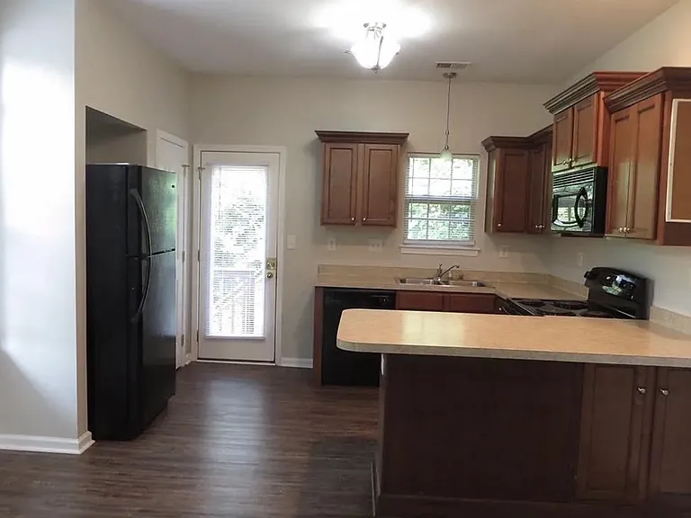 2627 Longleaf Pl — Photo 3