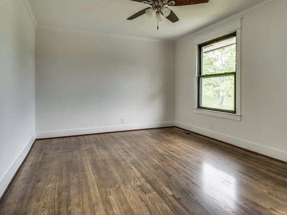 5th image of 2656 Combs Dr