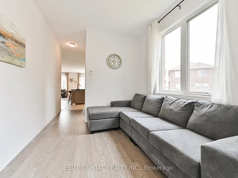 65 Seedling Cres — Photo 4