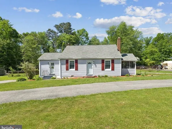 106 W Hawthorne Dr, La Plata, MD 20646