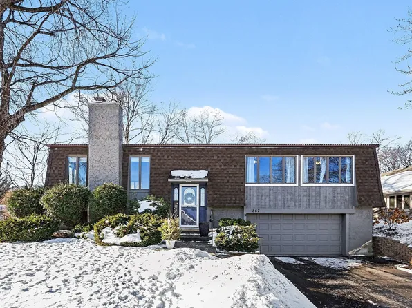 867 Oriole Ln, Chaska, MN 55318