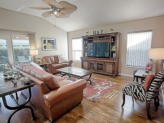 2nd image of 16749 SE 78th Live Oak Ave