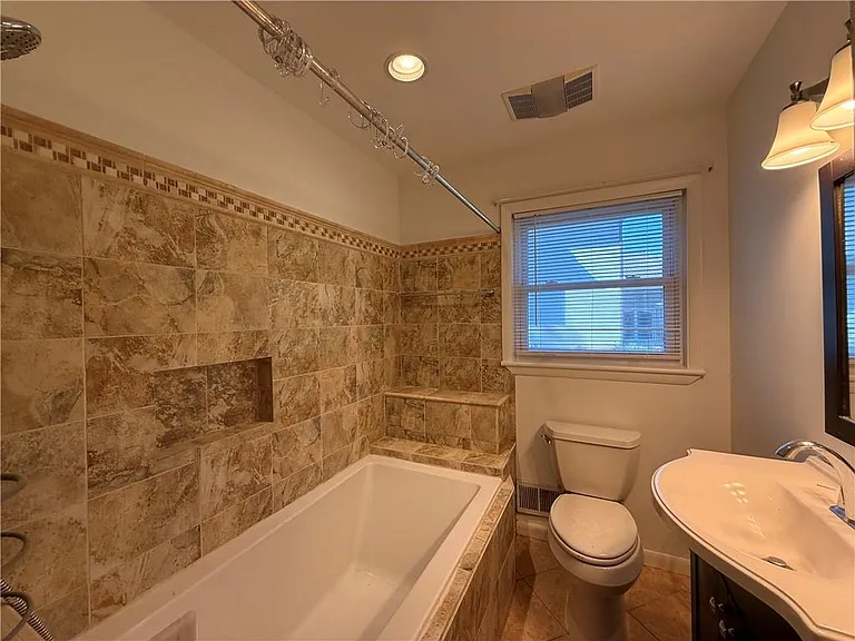 1395 Siesta Ln — Photo 8