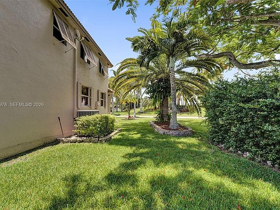 5th image of 16091 La Costa Dr