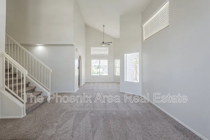 3 bed, 2.5 bath, 1687 sqft, $2,595 — Photo 4