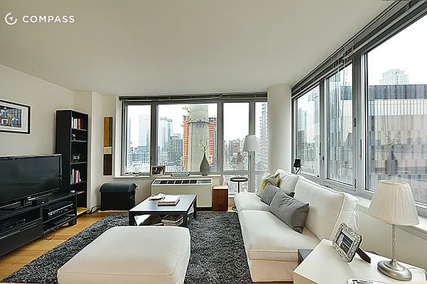 Rented by Compass | media 2