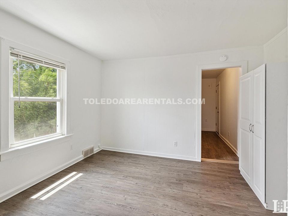 1st image of 3843 Peru St #3